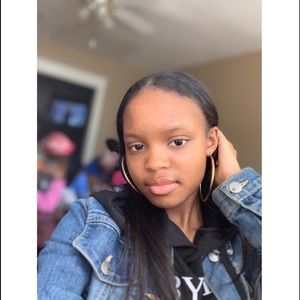 Meet your Posher, Ajia